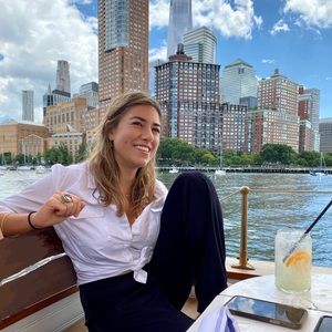 Meet your Posher, Emily